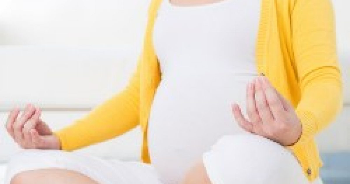 A jóga csökkenti a stresszt a várandós kismamáknál