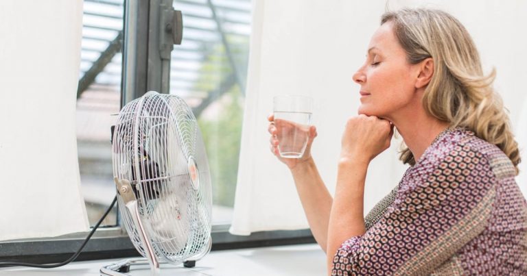 Ki, mikor, meddig érzékeli a menopauza tüneteit?