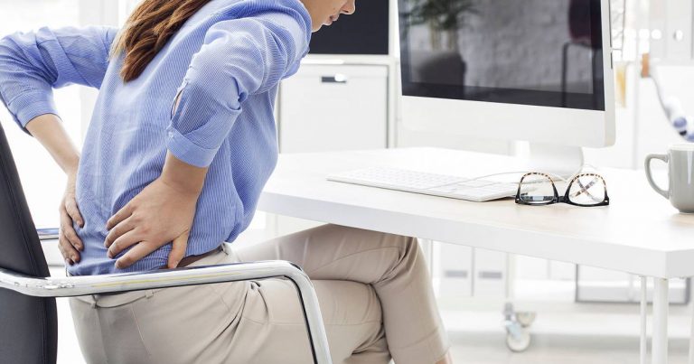 A hátfájás gyakori oka: csigolyaízületi gyulladás